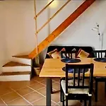 Beautiful Rustic House 度假居 *