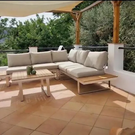Semesterbostad Beautiful Rustic House Comares